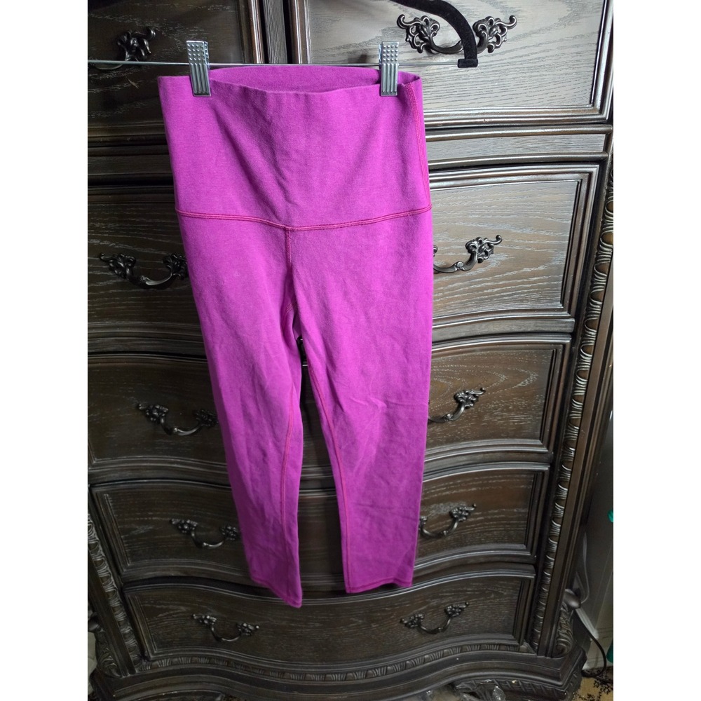 Lululemon High Rise Cropped Leggings Magenta Purple Yoga Pants Size 2